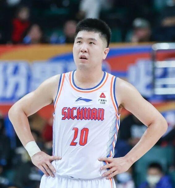 不过还是因, 凯续约的打, 己的CBA 不过还是因, 凯续约的打, 己的CBA