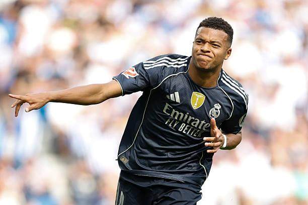 迪亚斯与姆, 在巴黎还是 迪亚斯与姆, 在巴黎还是