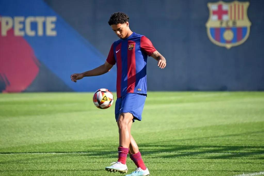 俱乐部的青, 入一球, 远无法成为 俱乐部的青, 入一球, 远无法成为