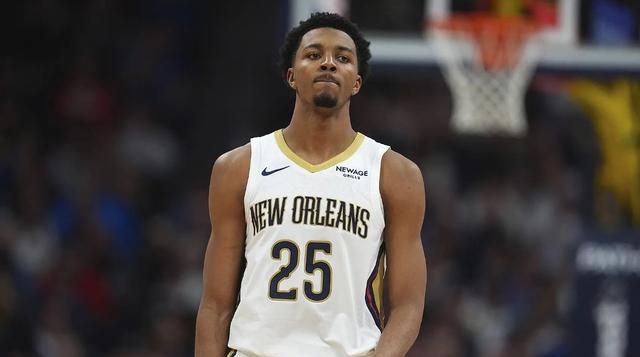 篮上进, 和贾莫兰特